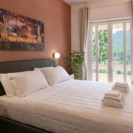 Flora Pensionat 4*