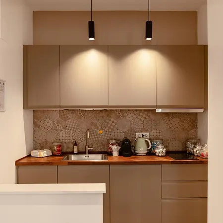 Flora Guest house 4*